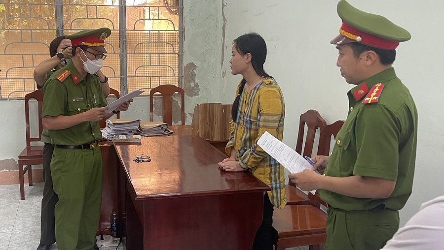 Khởi tố, bắt tạm giam "Tina Dương” Ninh Thị Vân Anh